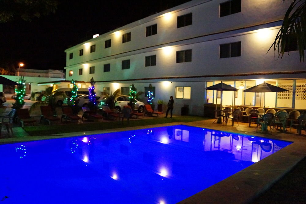 Hotel Las Dalias Inn image 1